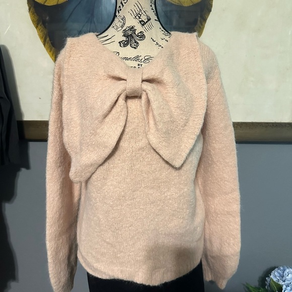 Timo alpaca blend sweater will fit small and medium too - Picture 3 of 7